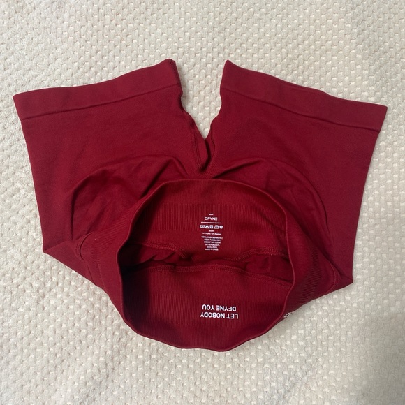 Crimson Red Dfyne Impact 4.5” Shorts Size Small - Picture 3 of 3